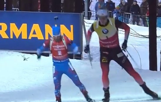 В гонке преследования Логинов на подиуме с двумя братьями Бё