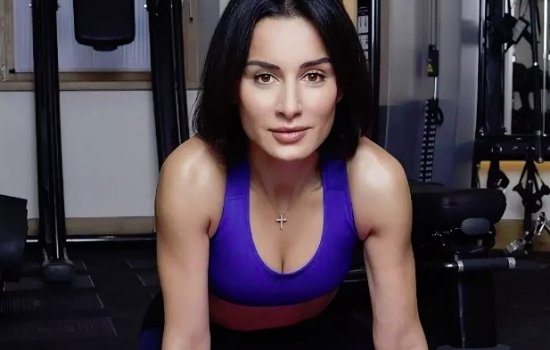 Тина Канделаки: фото в купальнике