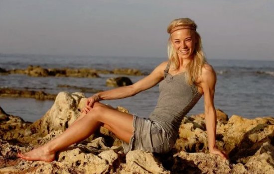 Мириам Гесснер: откровенные фото в купальнике