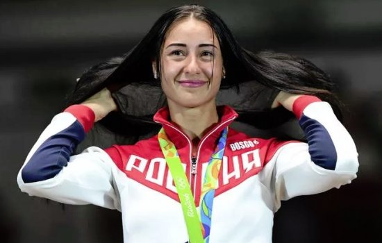 Яна Егорян: фото в купальнике (Инстаграм)