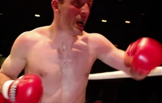 Украинский боксер с двумя собаками убил охранника Петра Порошенко