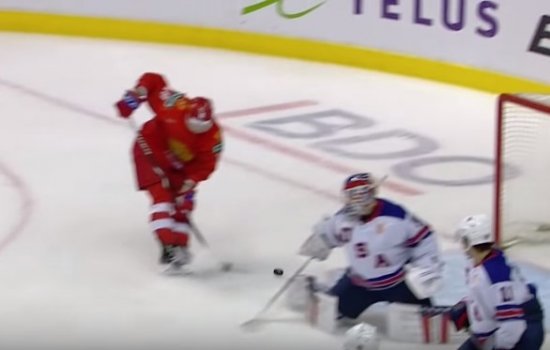 Судьи отменили гол России, забитый коньком - сборная уступила США в полуфинале (Видео)