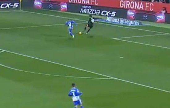 Вратарь «Жироны» Яссин Буну подразнил нападающего финтом Зидана (Видео)