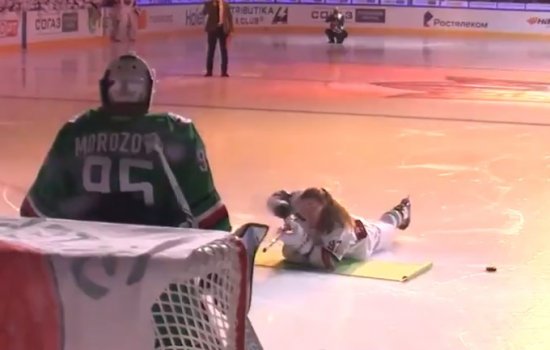 Анна Шохина «застрелила» вратаря во время буллита (Видео)