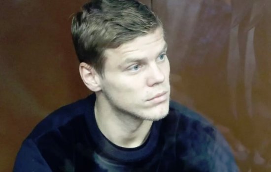 Кокорин заявил, что его колену в СИЗО «требуется» бассейн