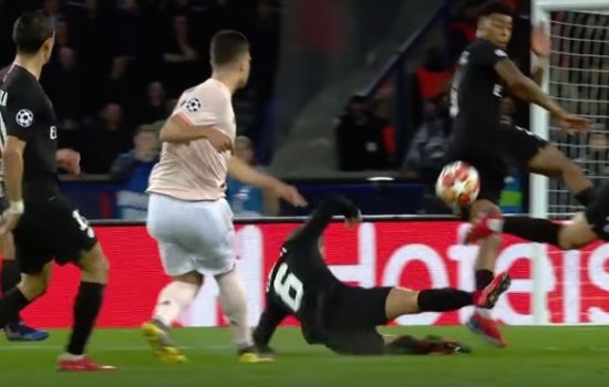 Судьбу сразу двух матчей ЛЧ решили пенальти с помощью VAR