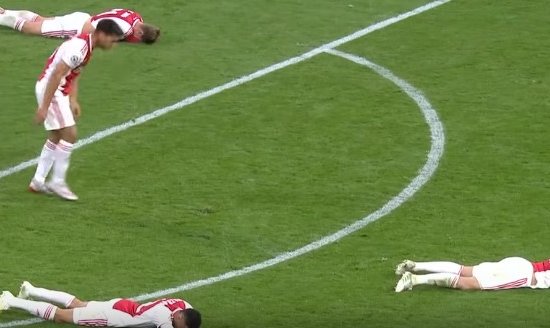 «Тоттенхэм» на последних секундах забил победный мяч и вышел в финал ЛЧ