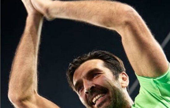 Буффон сообщил, что уходит из «ПСЖ»