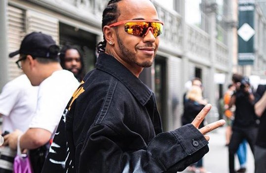 Хэмилтон побывал на неделе моды в Париже