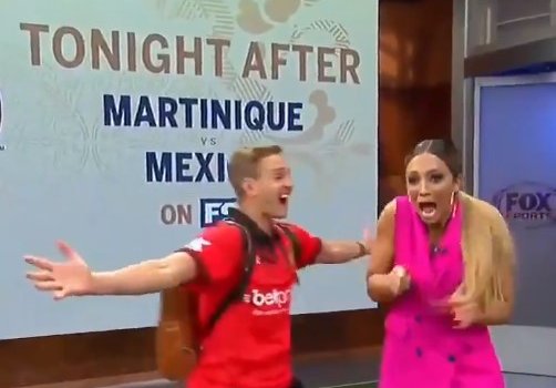 Бывший футболист Холден напугал ведущую во время эфира