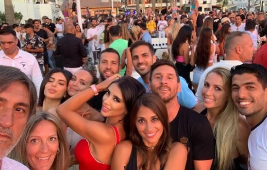 Благодаря охране Месси избежал стычки на Ибице (Видео)