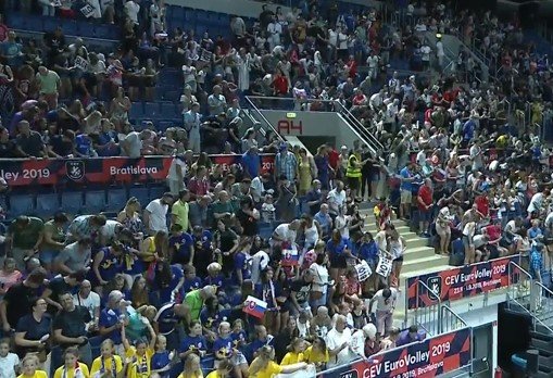 Волейболистки сборной России разгромили Словакию и вышли в плей-офф ЧЕ со 2-го места