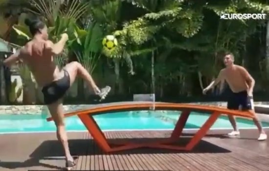 Эпизод с Роналдиньо в текболе  попал в ТОП-5 (Видео)