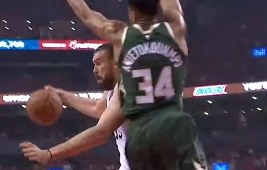 Лучшие «передачи не глядя» в НБА 2018-19 (Видео)