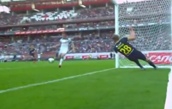 Супер-сэйв Чернова сохранил «Ростову» гостевую победу над «Локомотивом» (обзор голов)