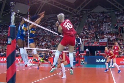 Россия проиграла Италии в 1/4 финала женского ЧЕ по волейболу Россия проиграла Италии в 1/4 финала женского ЧЕ по волейболу