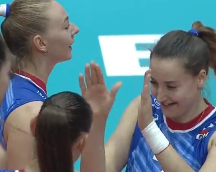 Женская сборная России по волейболу победила Бельгию и вышла в 1/4 финала ЧЕ