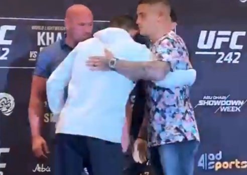 Хабиб и Порье обнялись на дуэли взглядов (Видео)