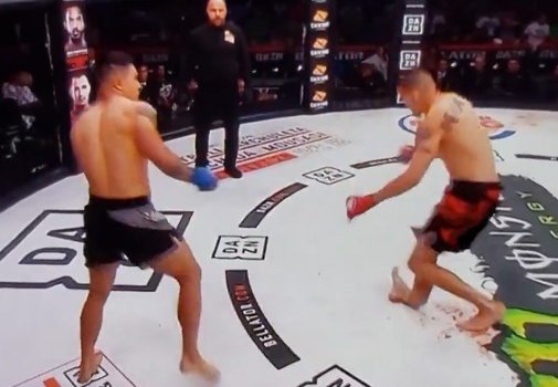 Альберт Гонсалес сломал себе ногу после лоукика (Беллатор)