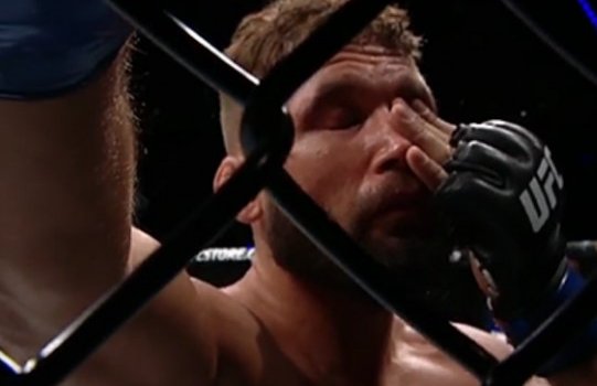 Главный бой UFC в Мексике отменили уже на 15-й секунде (Видео)