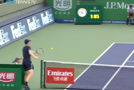 Джейми Маррей забил мяч на грани фола (Видео)