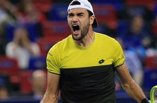 Рублев не смог пробиться в полуфинал турнира в Вене, уступив Берреттини