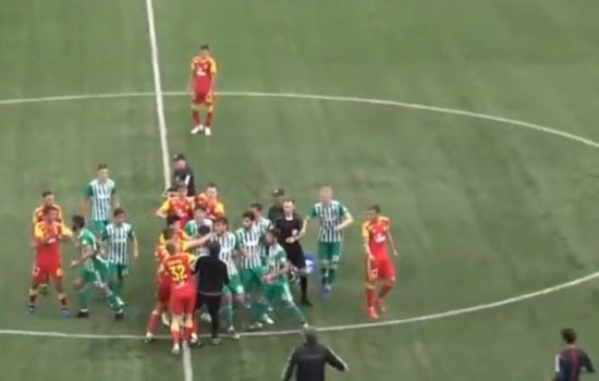 Дубли «Ахмата» и «Арсенала» подрались на поле - 3 удаления (Видео)