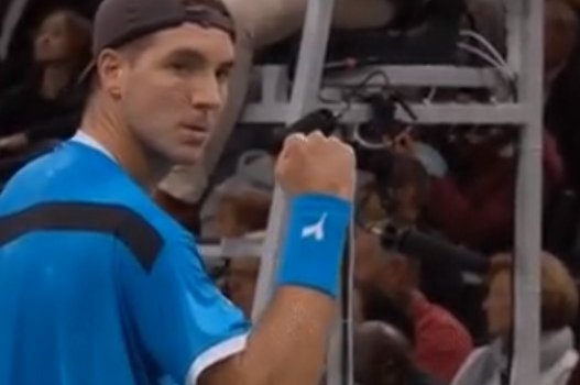 Хачанов в 3-х сетах проиграл Штруффу и выбыл с «Мастерса» в Париже