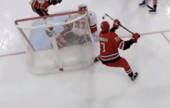 19-летний Андрей Свечников занес шайбу в ворота - шедевр (Видео)