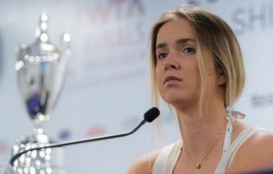 Свитолина выиграла у Халеп на итоговом турнире WTA