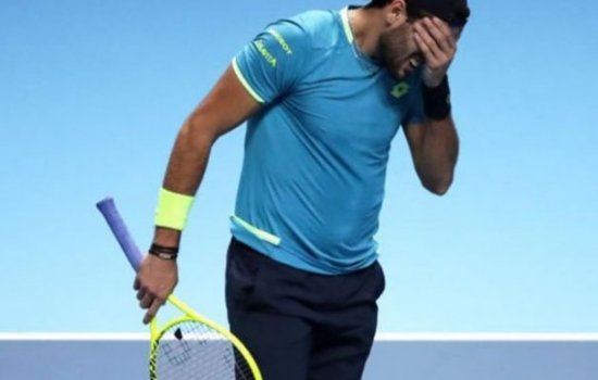 Джокович разгромил Берреттини на итоговом турнире ATP