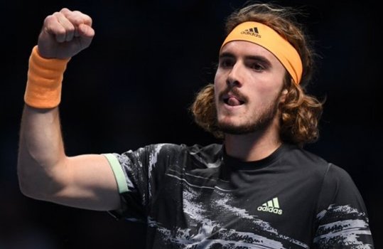 Циципас в двух сетах победил Федерера и вышел в финал итогового турнира ATP Циципас в двух сетах победил Федерера и вышел в финал итогового турнира ATP