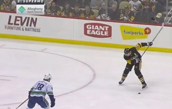 «Питтсбург» и «Ванкувер» забросили 14 шайб, у Малкина 5 очков (Обзор матча)