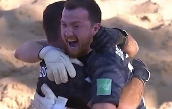 Россия вырвала победу у Бразилии и вышла в 1/2 финала ЧМ по пляжному футболу (Видео)