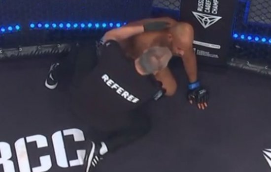 Шлеменко «гильотиной» победил Бранча на RCC (Видео)