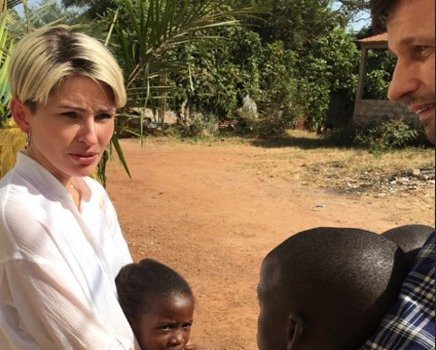 Семья Семак приехала в Африку в поисках приемного ребенка (Фото)