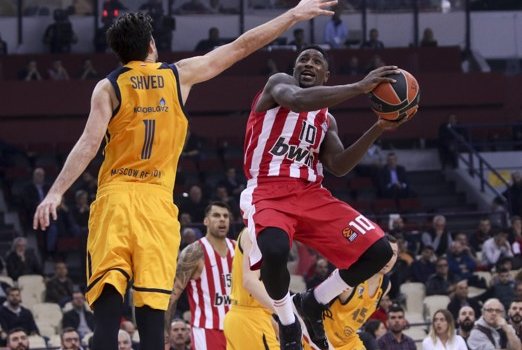 «Химки» за минуту упустили «+9» и в овертайме проиграли «Олимпиакосу»