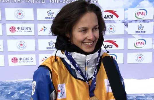 Демидова впервые выиграла этап Кубка мира по лыжному хафпайпу (Видео)