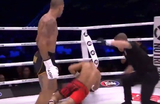 Перейра ударом с левой отправил Байрака в глухой нокаут (Видео)