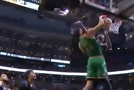 Крис Буше пытался обманом предотвратить данк Тейтума (Видео)