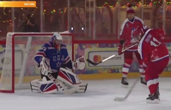 Путин принял участие в традиционном матче «Ночной хоккейной лиги» (Видео)