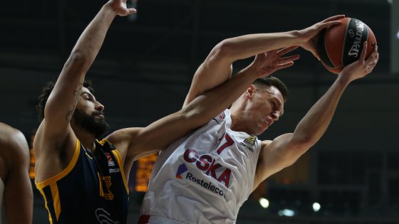 ЦСКА уверенно победил «Химки» и закрепился на 2-м месте Евролиги (Видео)