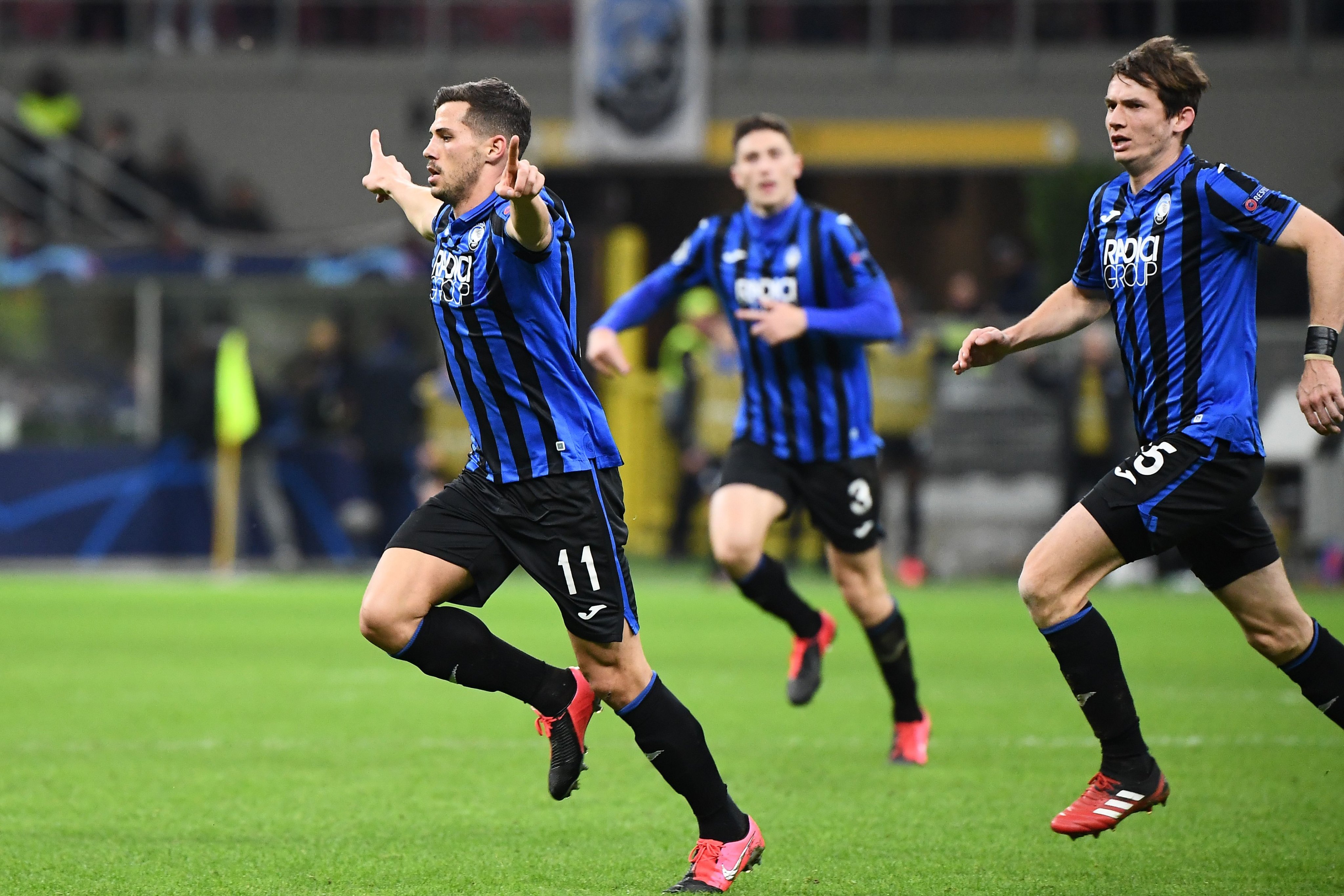 Аталанта празднует гол Аталанта празднует гол