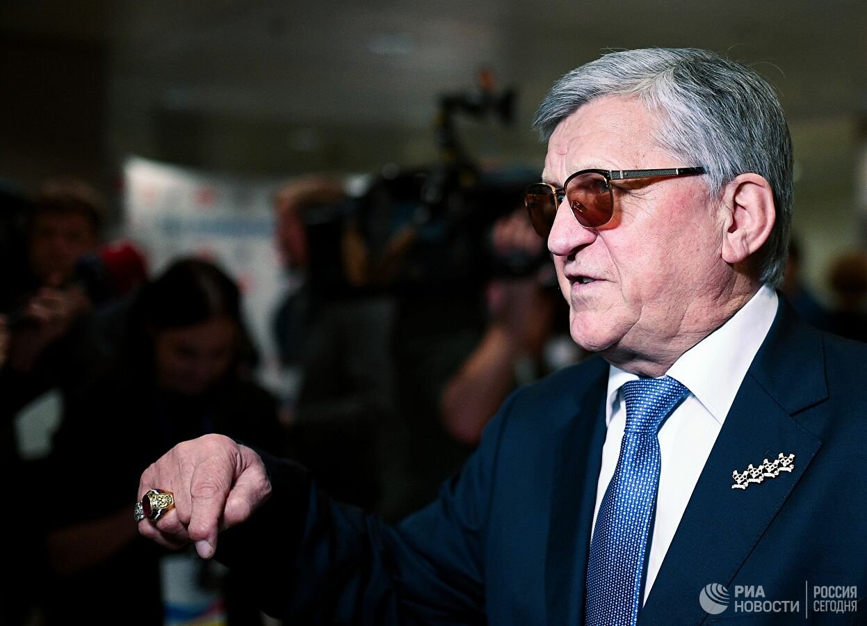 Тихонов назвал Губерниева «гребцом 3-го разряда» Тихонов назвал Губерниева «гребцом 3-го разряда»