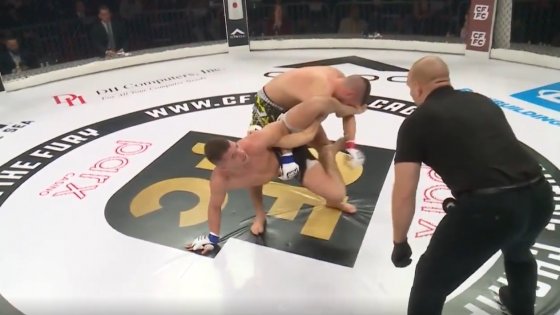 Рефери зачем-то ждал, пока Гонсалес доломает руку Сабатини (Видео)