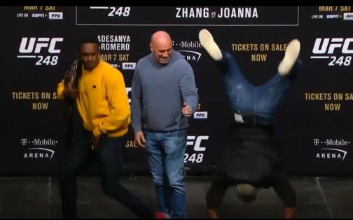 42-летний Ромеро устроил шоу на дуэли взглядов (Видео)