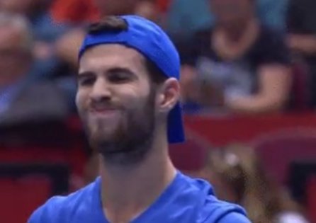 Хачанов проиграл Эвансу в 3-х сетах и покинул турнир в Роттердаме