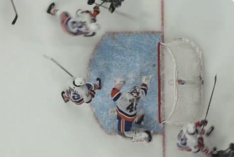 Варламов совершил невероятный сэйв клюшкой (Видео)