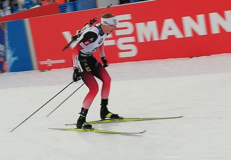 Йоханнес Бё выиграл спринт, никто из россиян не попал в десятку