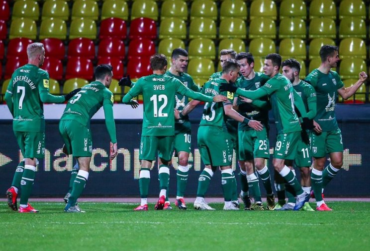 Рубин празднует гол